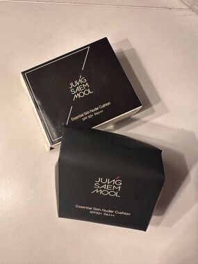Jung Saem Mool Essential Skin Nuder Cushion Foundation Refill